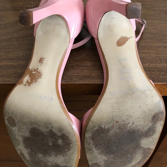 Heels - Picture 5 of 5